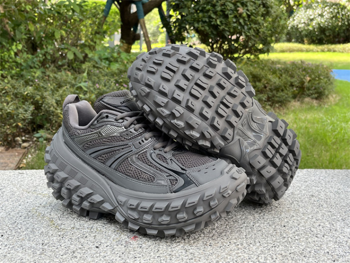 B 17FW Tripe-S High End Sneaker-432