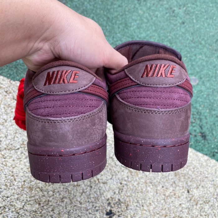 Authentic Nike SB Dunk Low Premium Valentine's Day