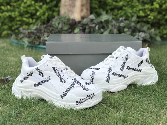 B 17FW Tripe-S High End Sneaker-330