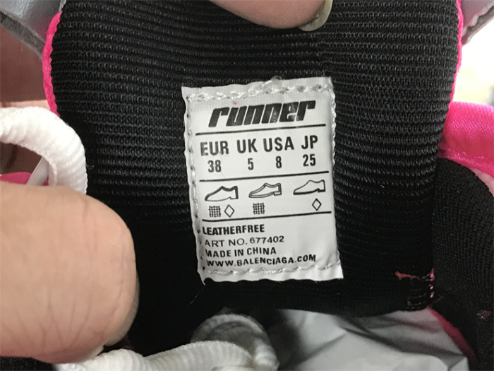 B 17FW Tripe-S High End Sneaker-332