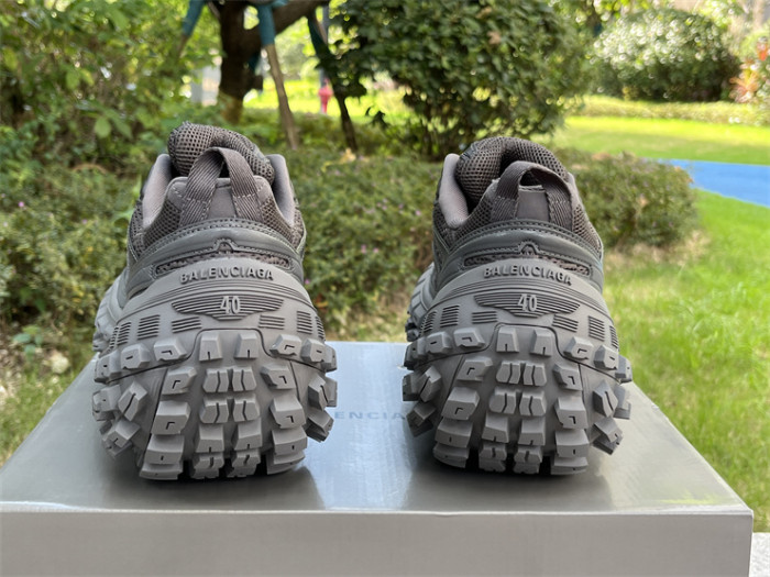 B 17FW Tripe-S High End Sneaker-432