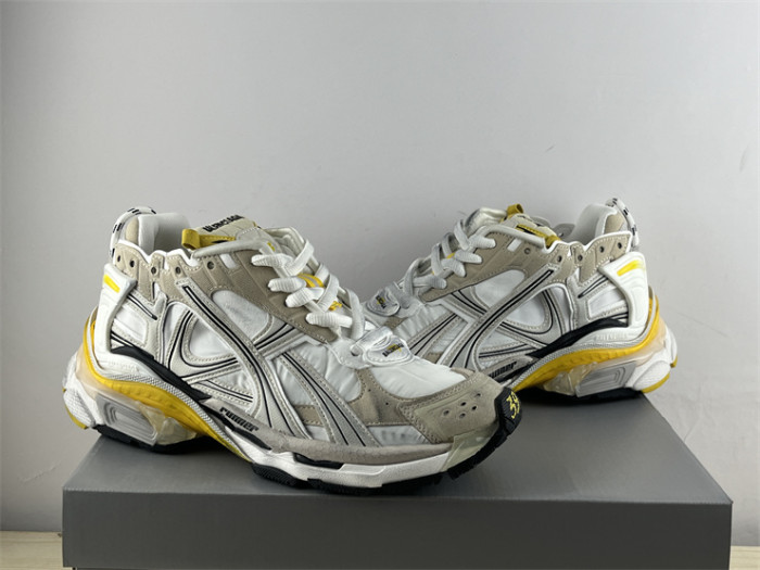 B 17FW Tripe-S High End Sneaker-435