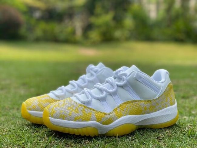 Authentic Air Jordan 11 Low WMS“Yellow Snakeskin”