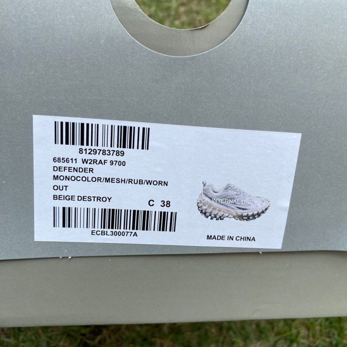 B 17FW Tripe-S High End Sneaker-397