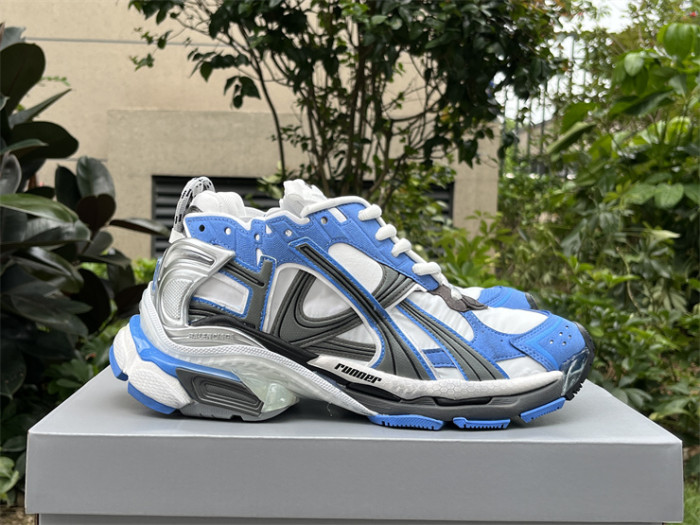 B 17FW Tripe-S High End Sneaker-429