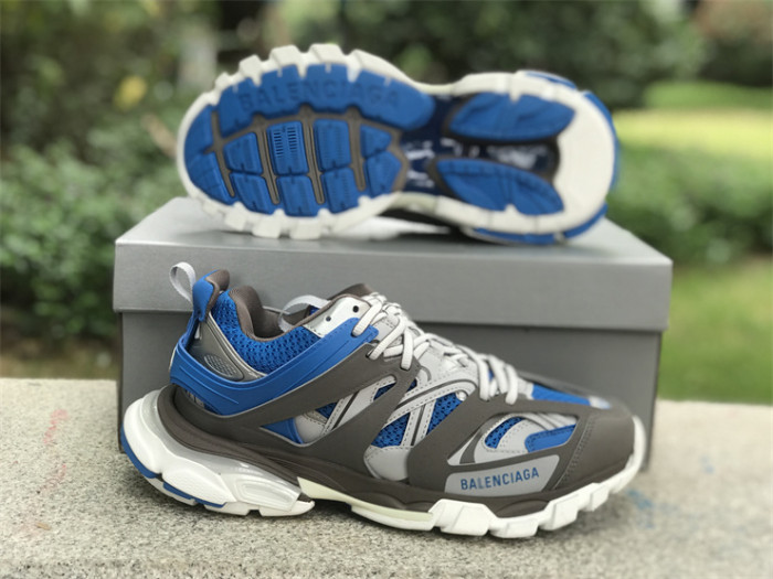 B 17FW Tripe-S High End Sneaker-385