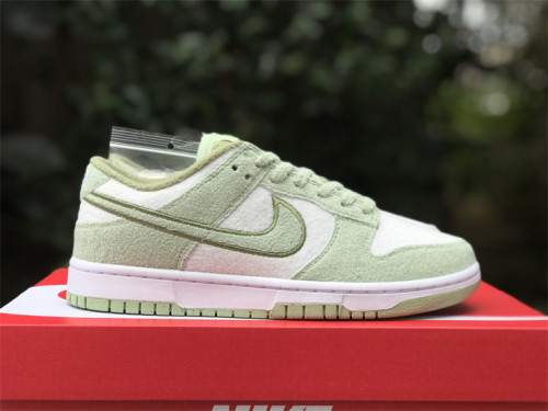 Authentic Nike Dunk Low SE “Honeydew”
