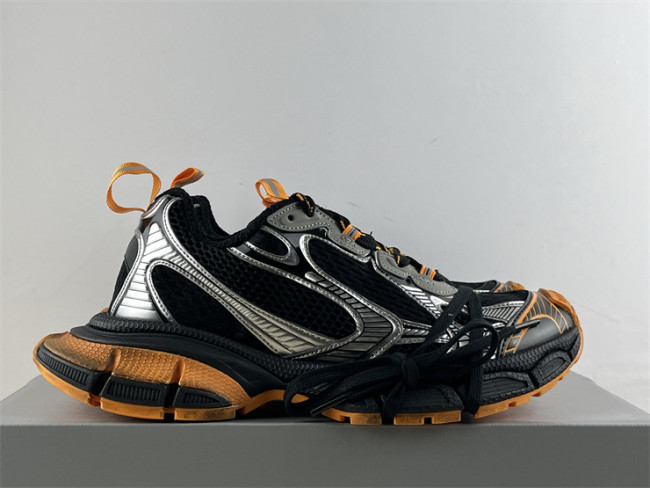 B 17FW Tripe-S High End Sneaker-413