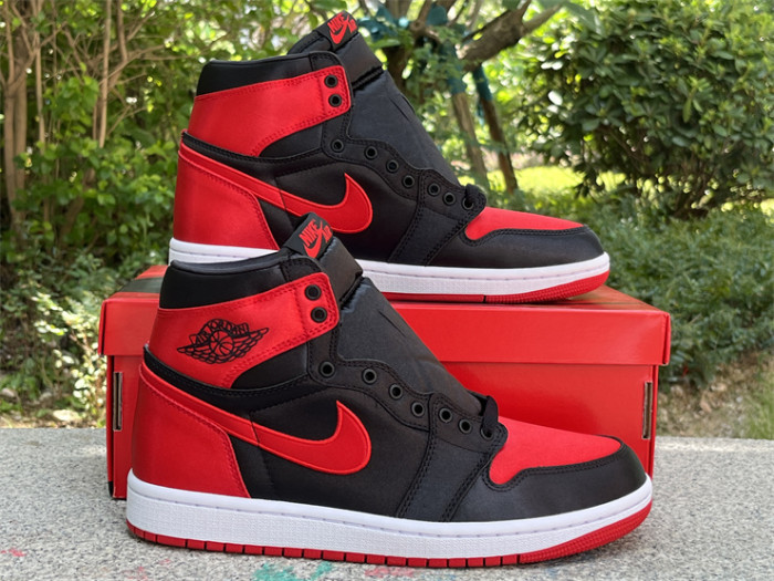 Authentic Air Jordan 1 High OG WMNS “Satin Bred”2023