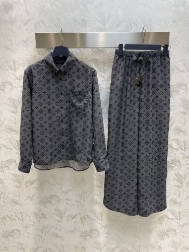 LV Suit High End Quality-020