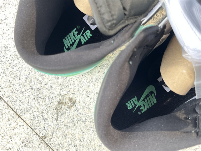 Authentic Air Jordan 1 High OG “Green Glow”