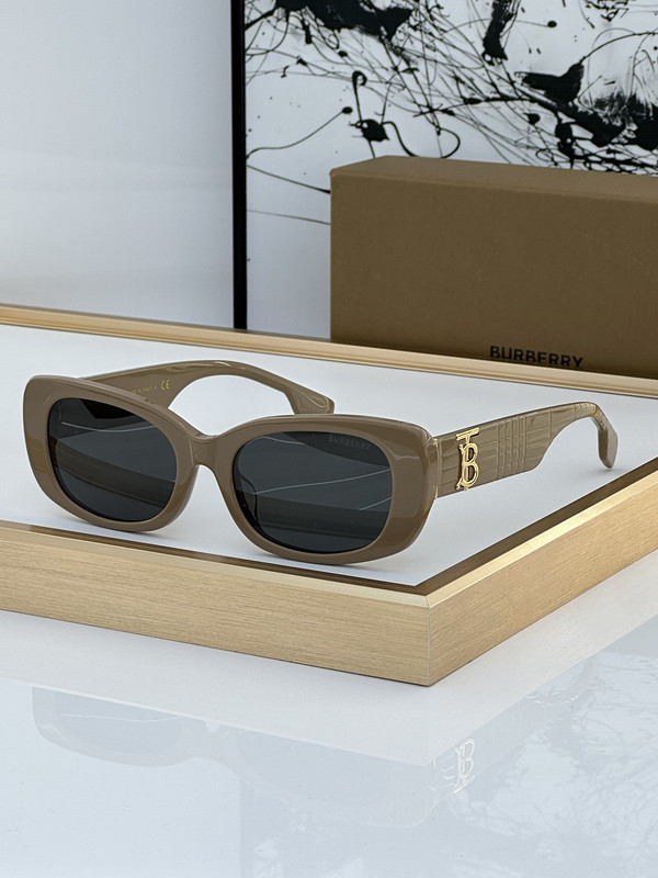 Burberry Sunglasses AAAA-2259