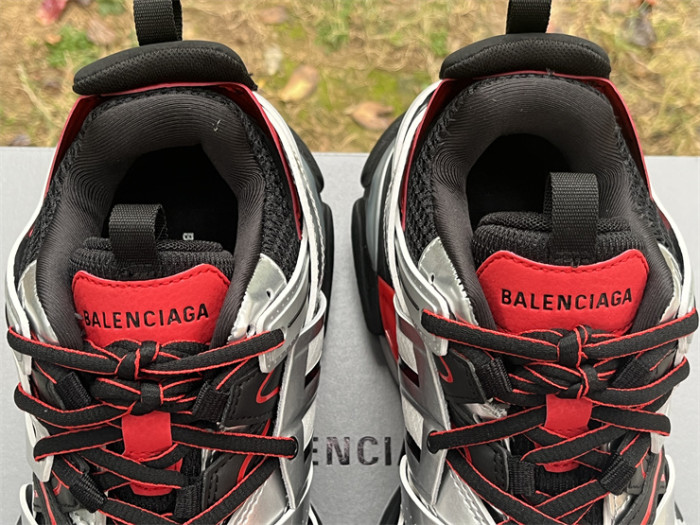 B 17FW Tripe-S High End Sneaker-476