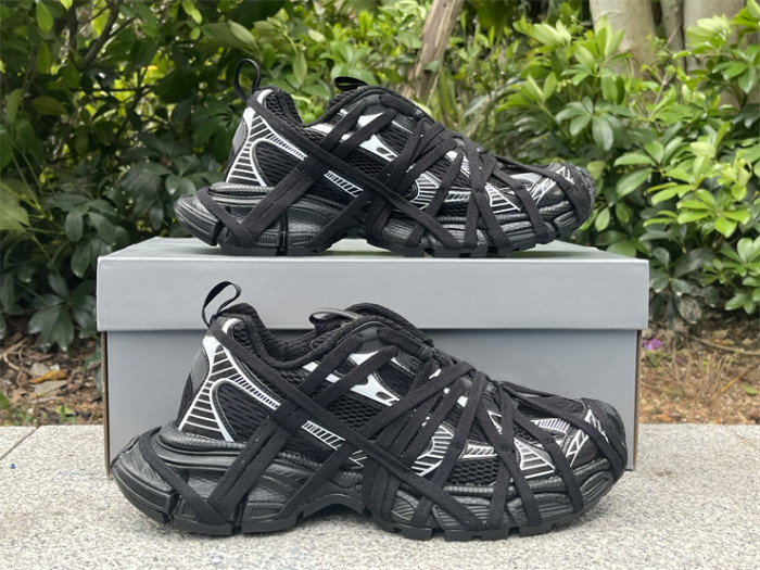 B 17FW Tripe-S High End Sneaker-504