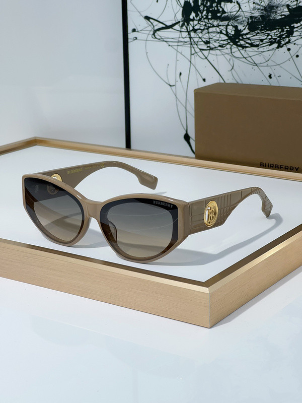 Burberry Sunglasses AAAA-2414