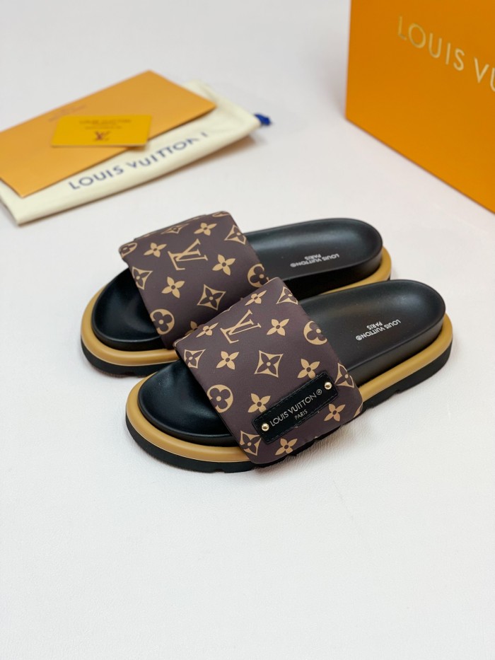 LV Sandals 1：1 Quality-496