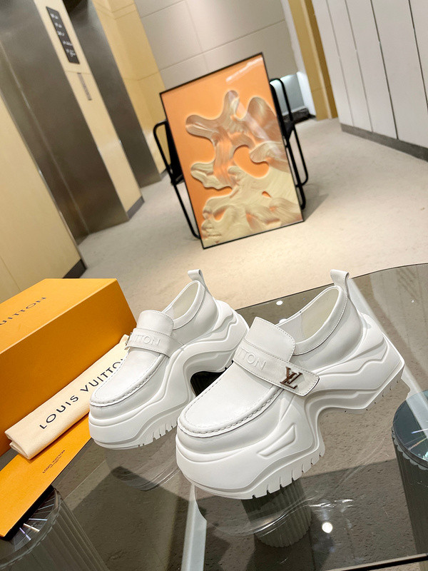 LV Women Shoes 1：1 Quality-1015