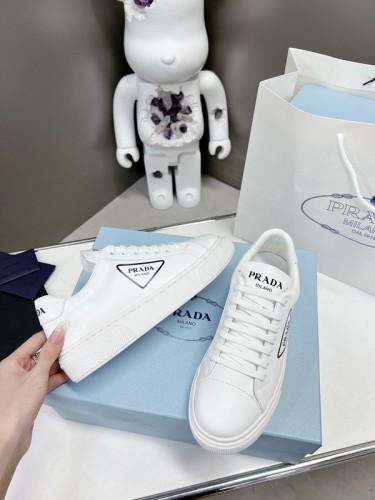 Prada women shoes 1：1 quality-365