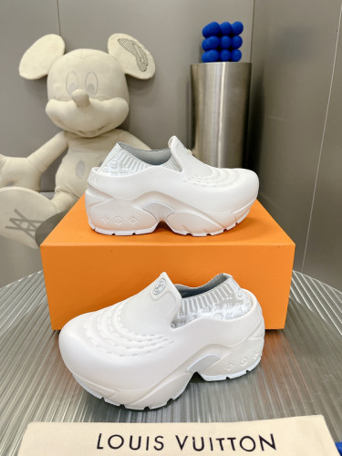 LV Women Shoes 1：1 Quality-927