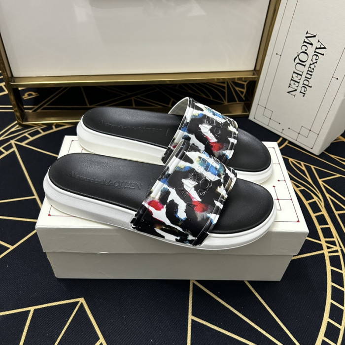 Alexander McQueen men slippers AAA-040