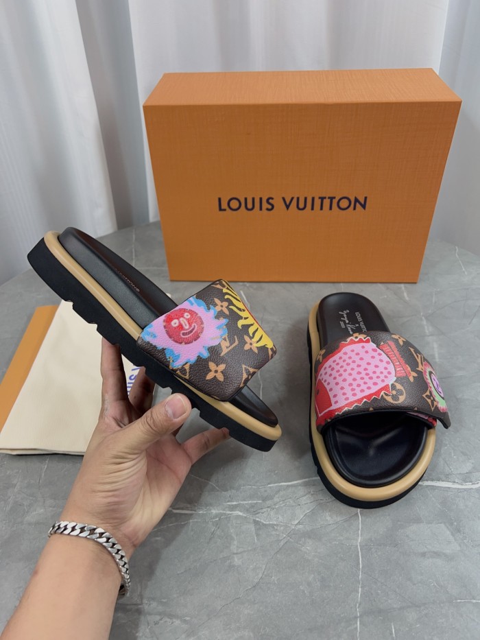 LV women Sandals 1：1 Quality-518