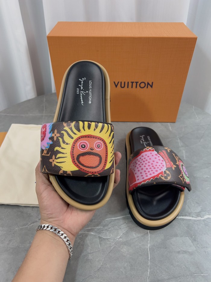 LV women Sandals 1：1 Quality-518