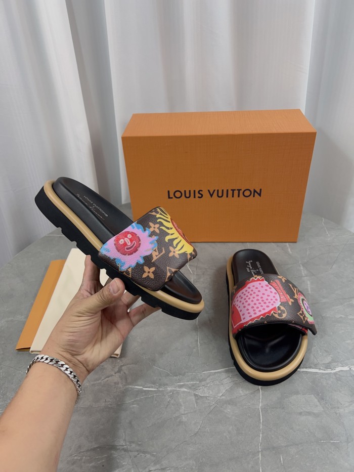 LV women Sandals 1：1 Quality-518