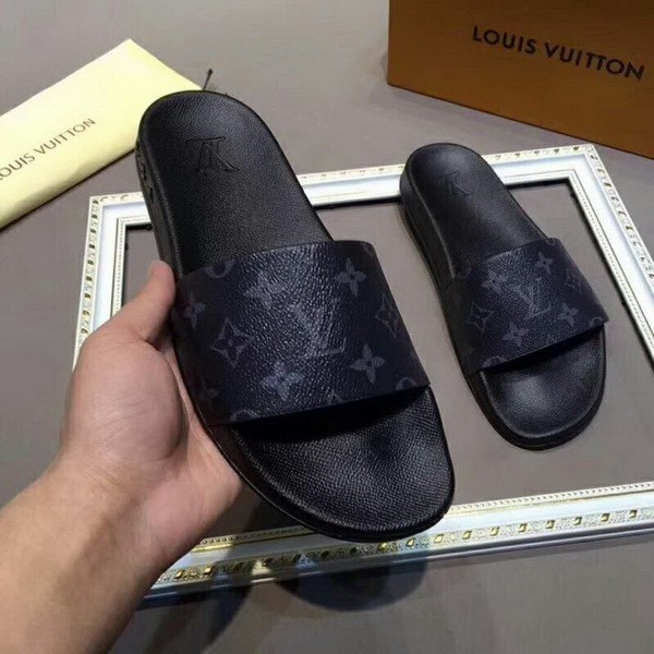 LV women slippers AAA-113