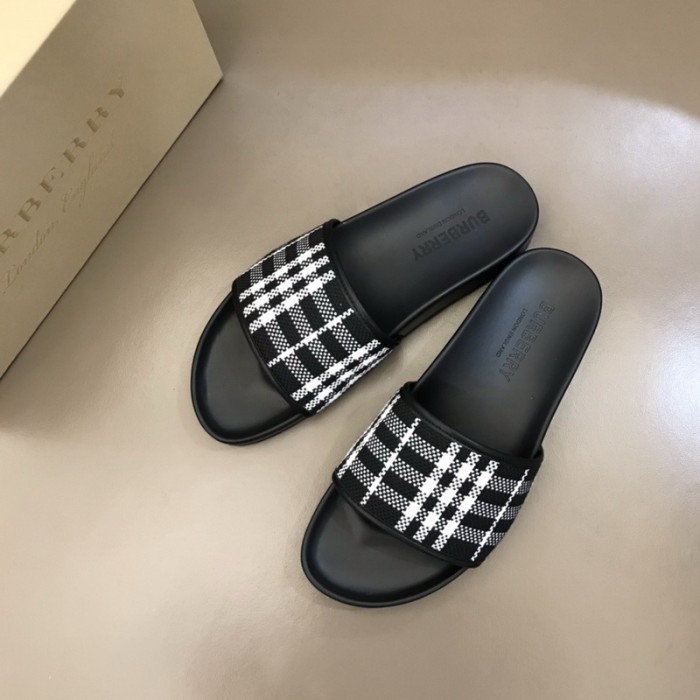 Burberry men slippers AAA-072