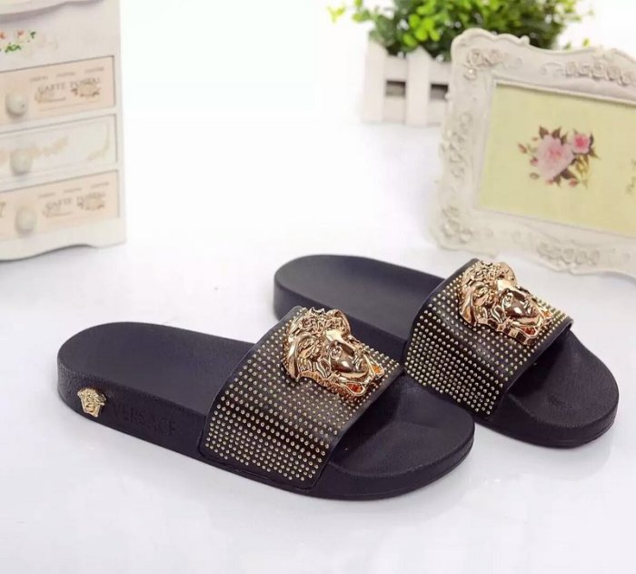 Versace women slippers AAA-008