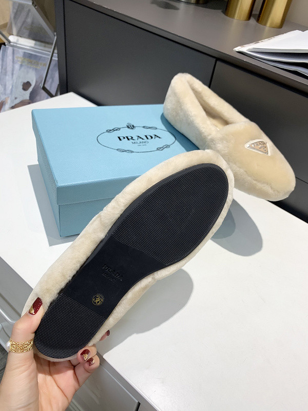 Prada women shoes 1：1 quality-389