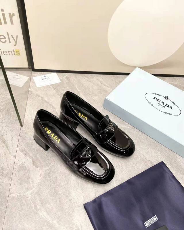 Prada women shoes 1：1 quality-323