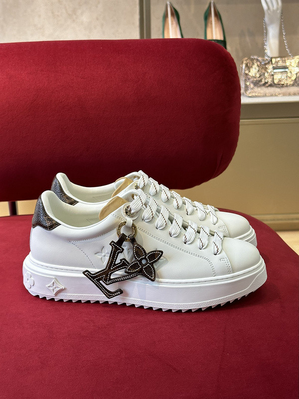 LV Women Shoes 1：1 Quality-912