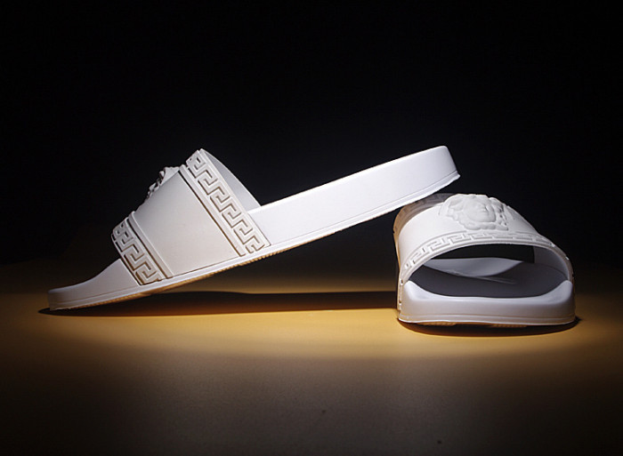 Versace Men slippers AAA-023