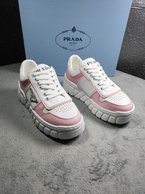 Prada women shoes 1：1 quality-370