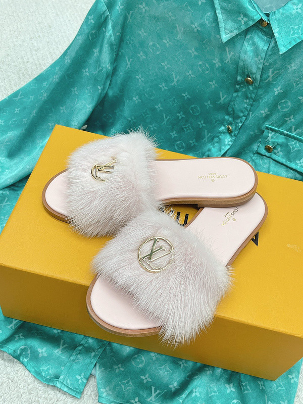 LV women Sandals 1：1 Quality-574