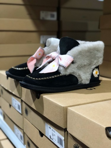 UG Boots Women-136