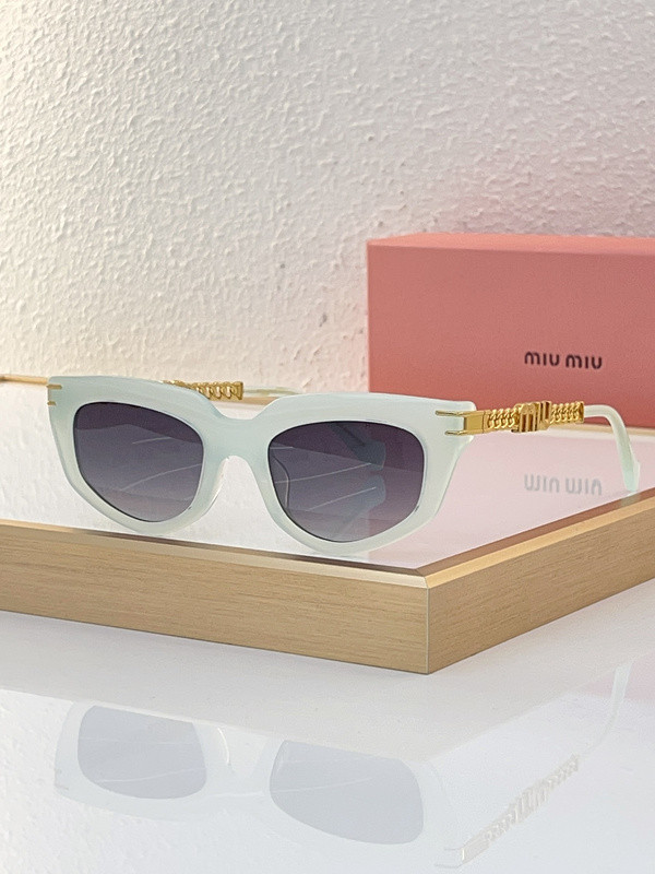 Miu Miu Sunglasses AAAA-1000