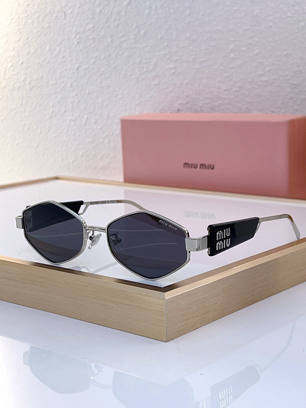 Miu Miu Sunglasses AAAA-967