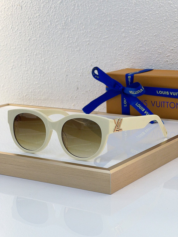 LV Sunglasses AAAA-4537