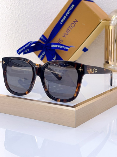 LV Sunglasses AAAA-4304