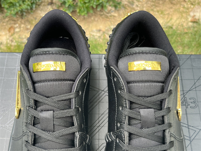 Authentic Air Jordan 1 Low Method of Make Black