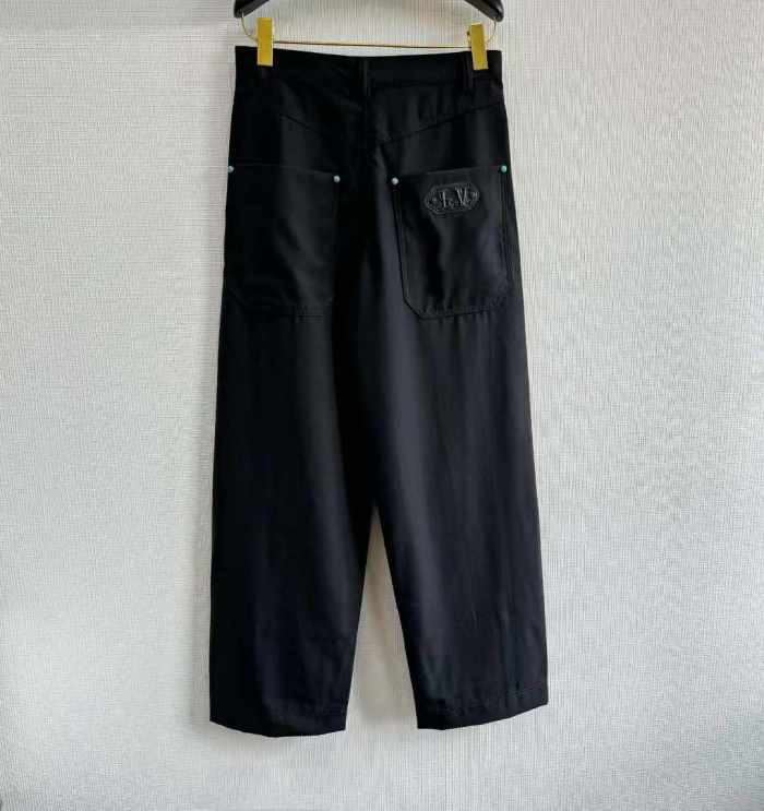 LV Pants High End-110