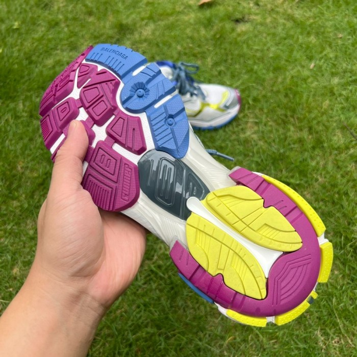 B 17FW Tripe-S High End Sneaker-561