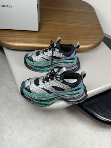 B 17FW Tripe-S High End Sneaker-565