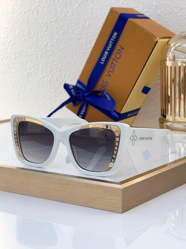 LV Sunglasses AAAA-4679