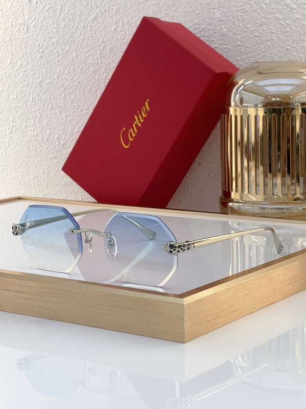 Cartier Sunglasses AAAA-6820