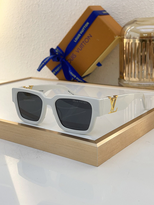 LV Sunglasses AAAA-4760