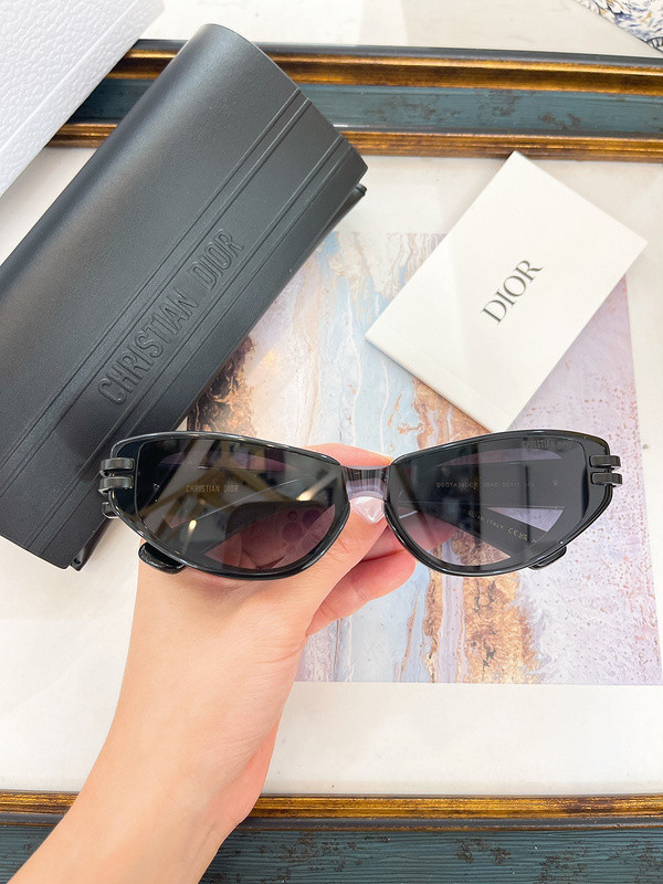 Dior Sunglasses AAAA-2943