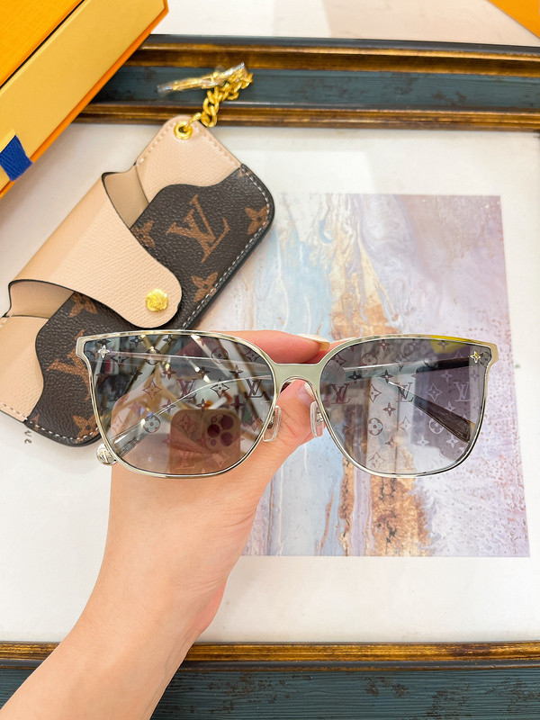 LV Sunglasses AAAA-5174